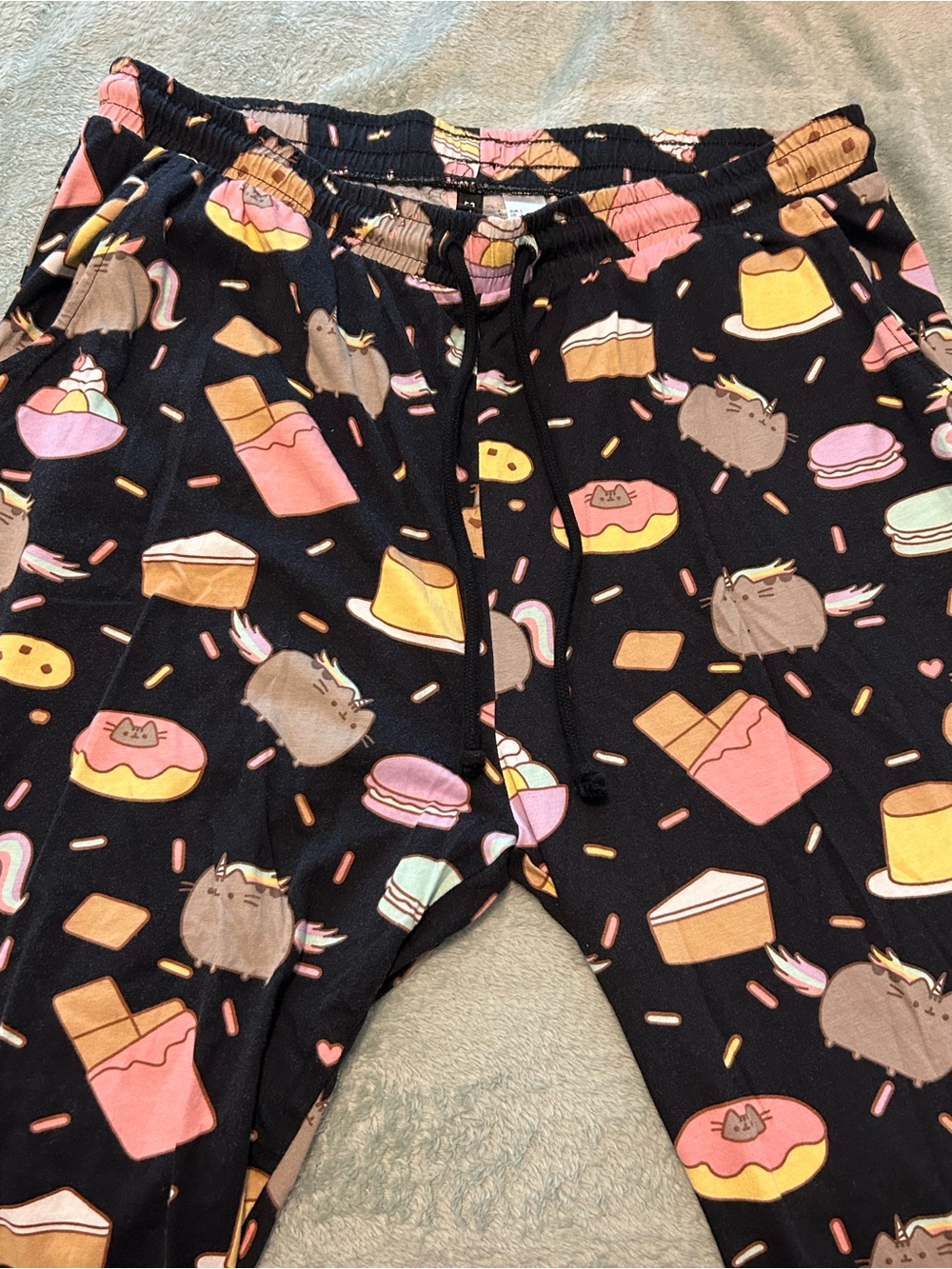 Pusheen Black Dessert Print Jogger Pajama Pants NWOT